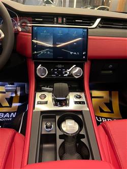 جاگوار F-Pace